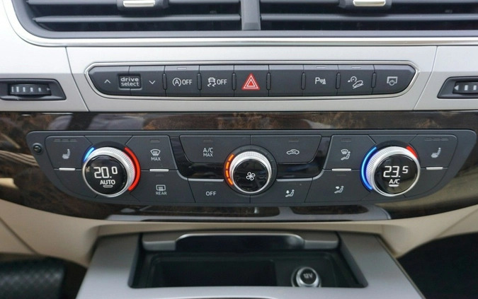 Audi Q7 cena 214900 przebieg: 83433, rok produkcji 2019 z Pruszków małe 781